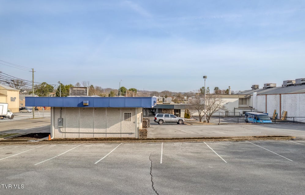 Photo #10: 15 17th Street