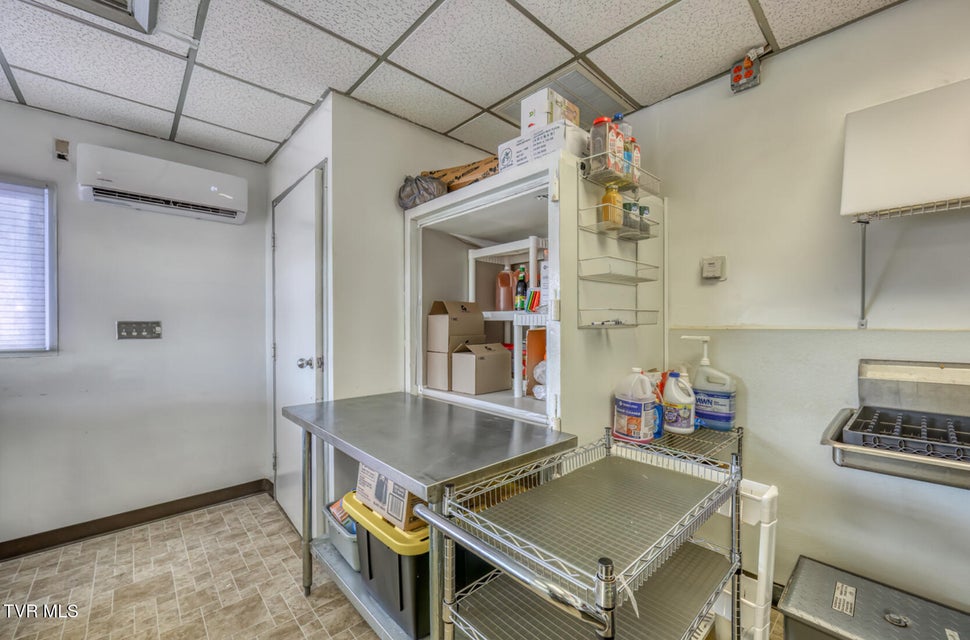 Photo #18: 15 17th Street