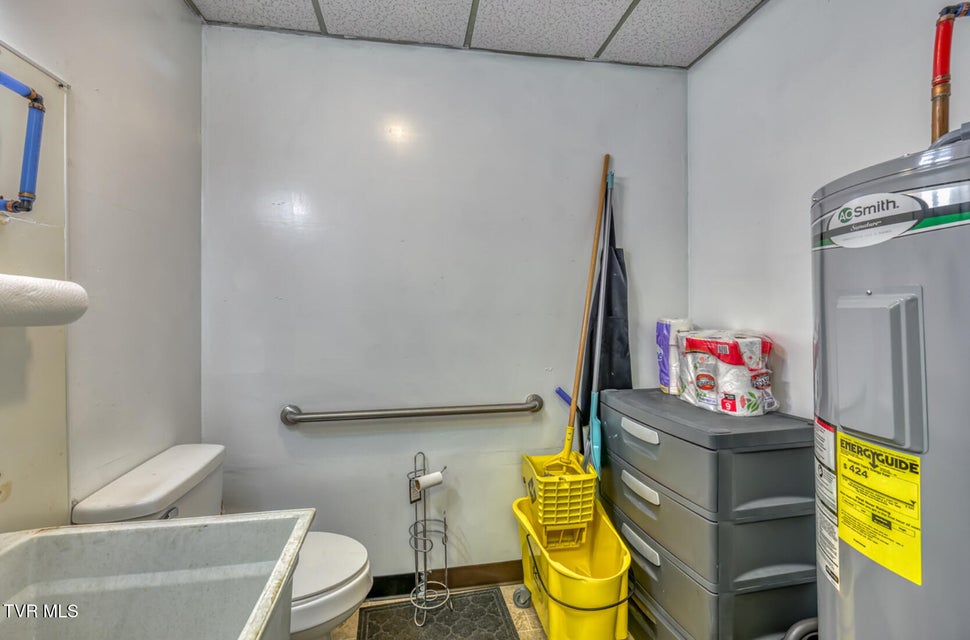 Photo #22: 15 17th Street