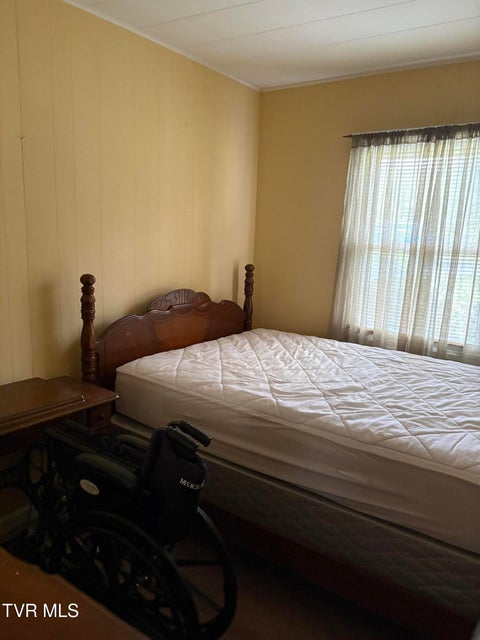 Photo #6: 246 Moreland Drive