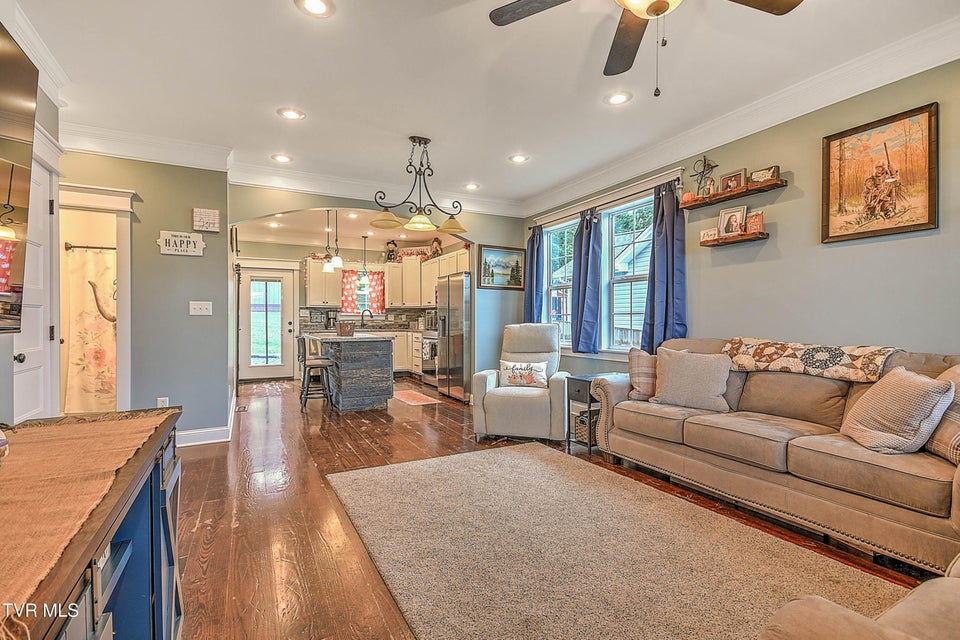 Photo #5: 1005 Maple Street