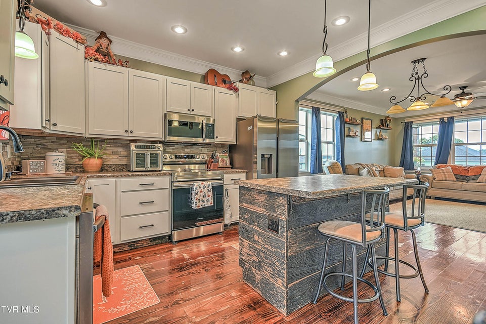 Photo #13: 1005 Maple Street