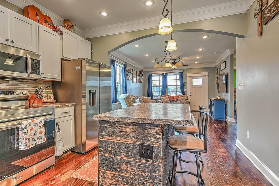 Photo #15: 1005 Maple Street