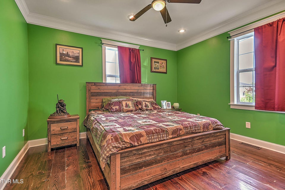 Photo #17: 1005 Maple Street
