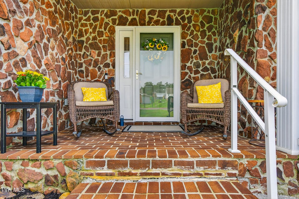 Photo #6: 20850 Meadowbrook Drive