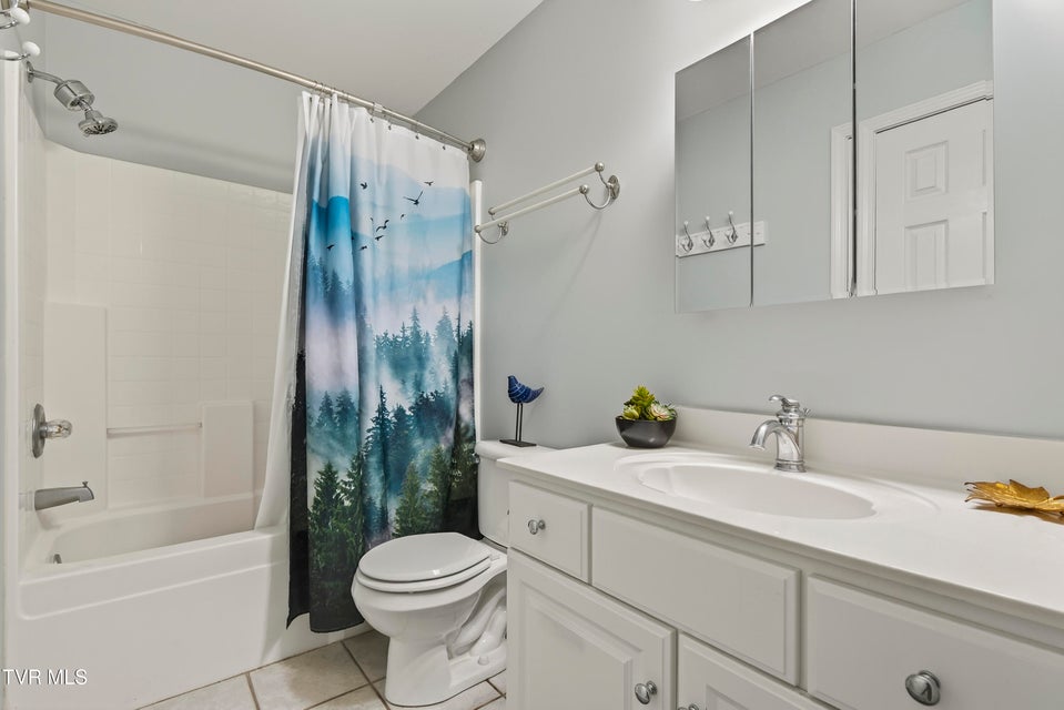 Photo #17: 20850 Meadowbrook Drive