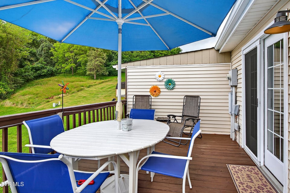 Photo #22: 20850 Meadowbrook Drive