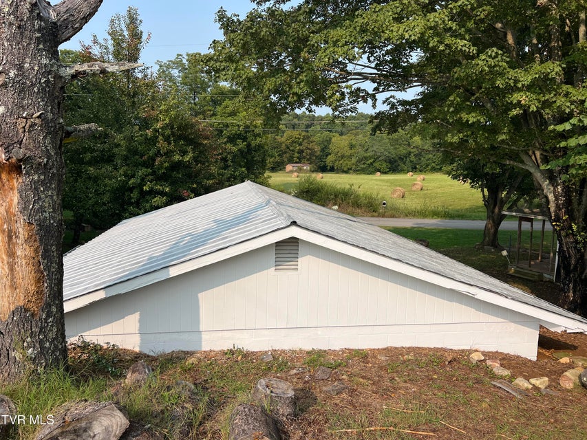 Photo #9: 110 Fishpond Road