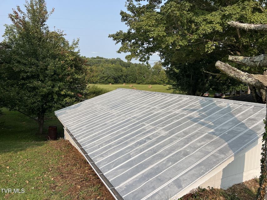 Photo #10: 110 Fishpond Road