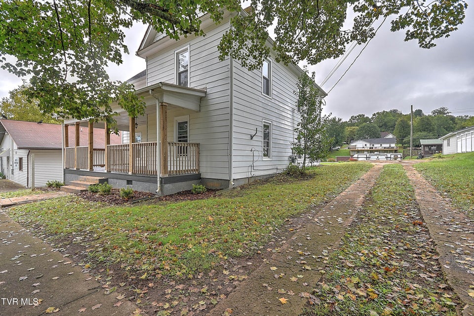 Photo #2: 326 Main Street