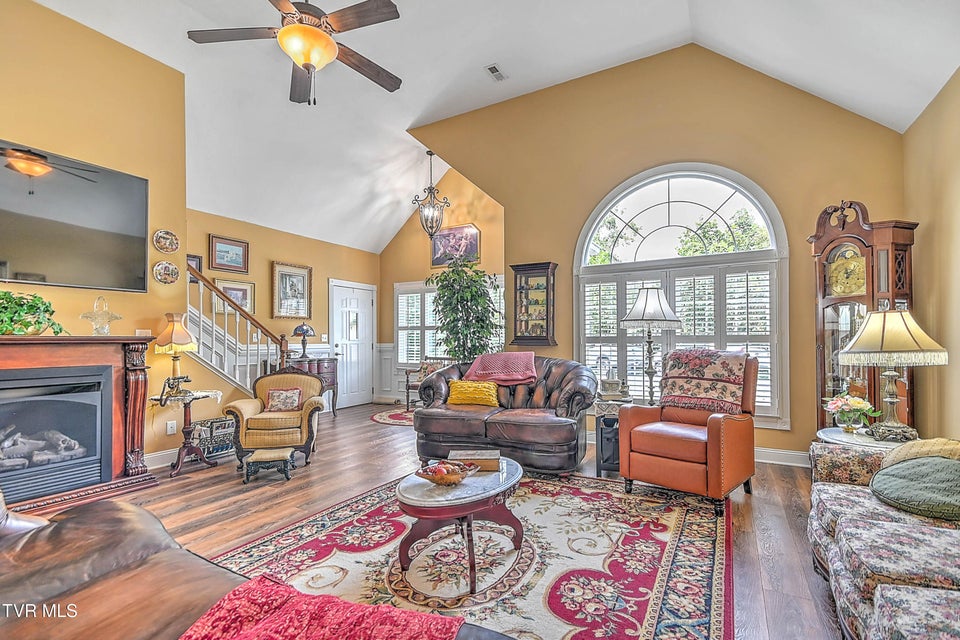 Photo #8: 3874 Oakley Place