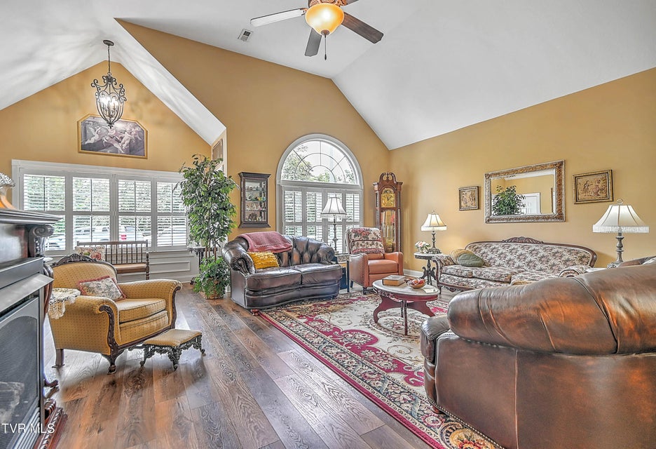 Photo #10: 3874 Oakley Place