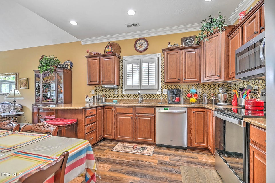 Photo #14: 3874 Oakley Place