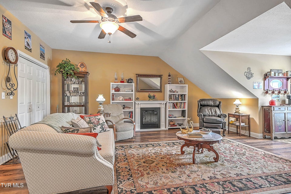 Photo #36: 3874 Oakley Place