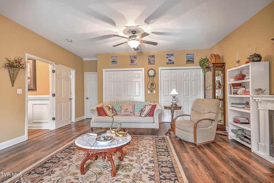 Photo #40: 3874 Oakley Place