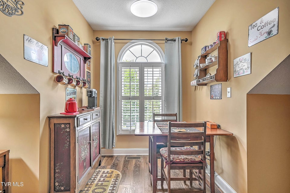 Photo #41: 3874 Oakley Place