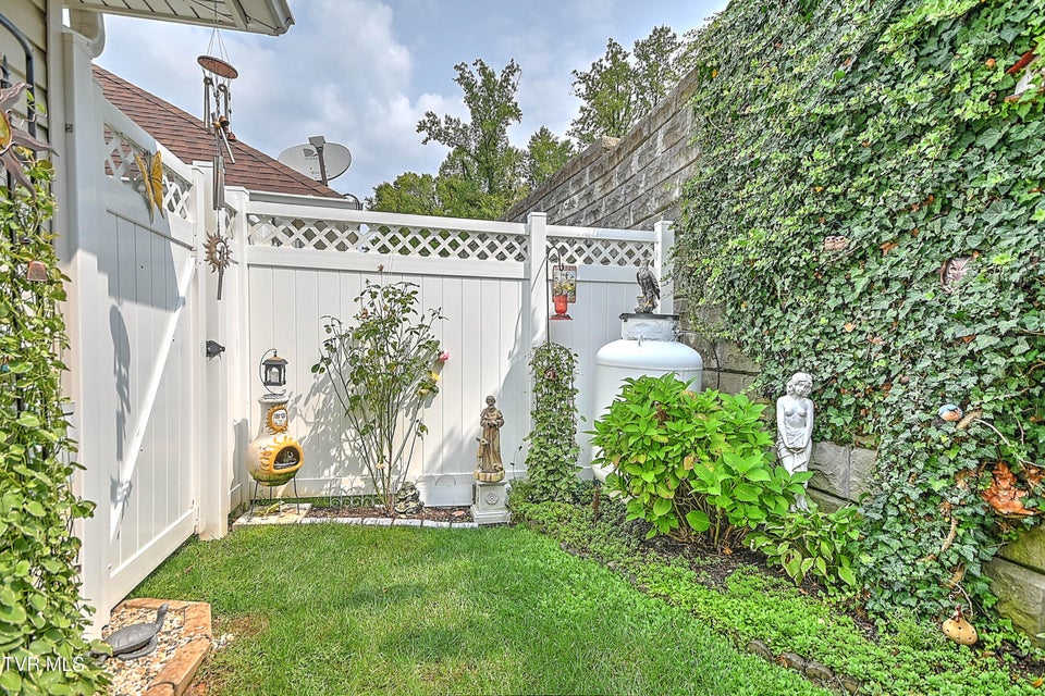 Photo #54: 3874 Oakley Place