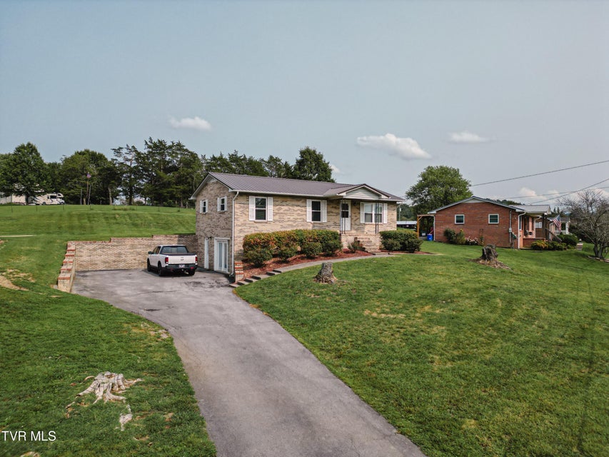 Photo #2: 427 Britton Avenue