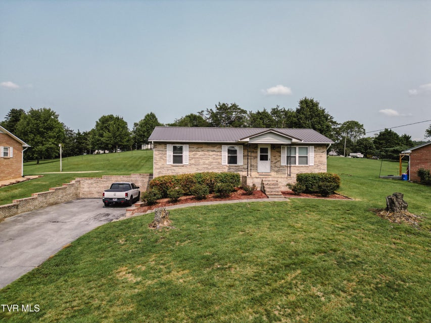 Photo #4: 427 Britton Avenue