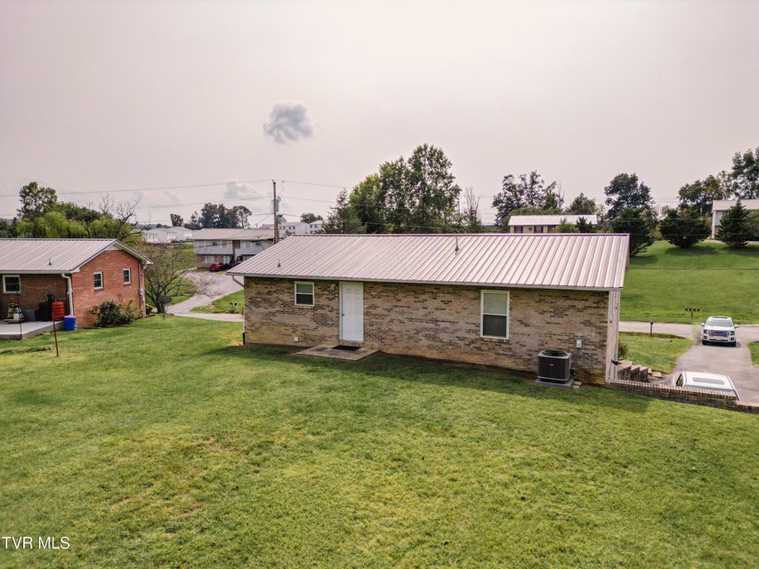 Photo #11: 427 Britton Avenue
