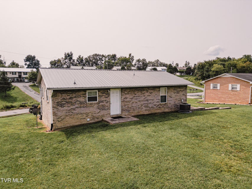 Photo #12: 427 Britton Avenue