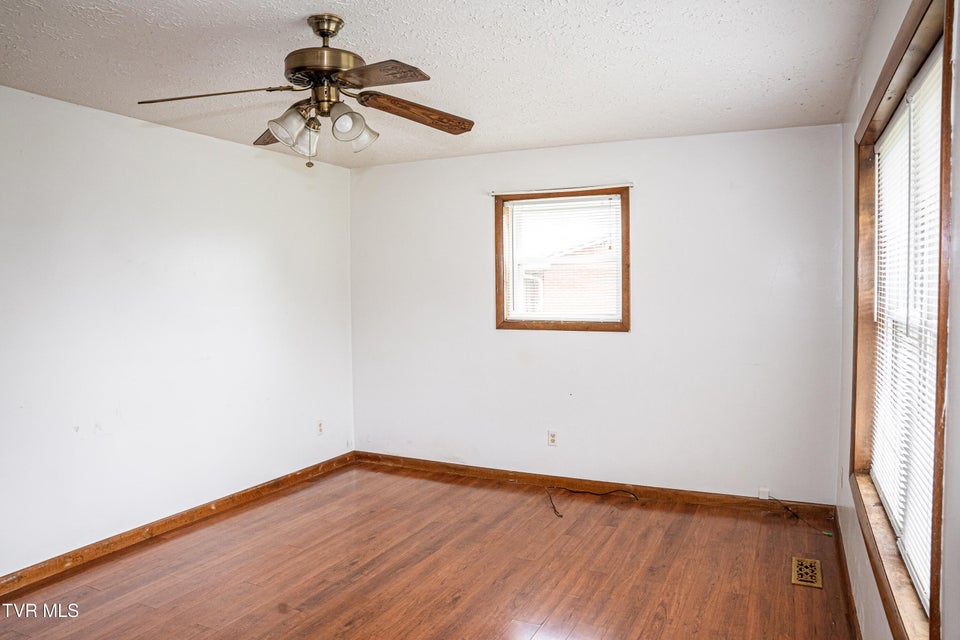 Photo #13: 427 Britton Avenue