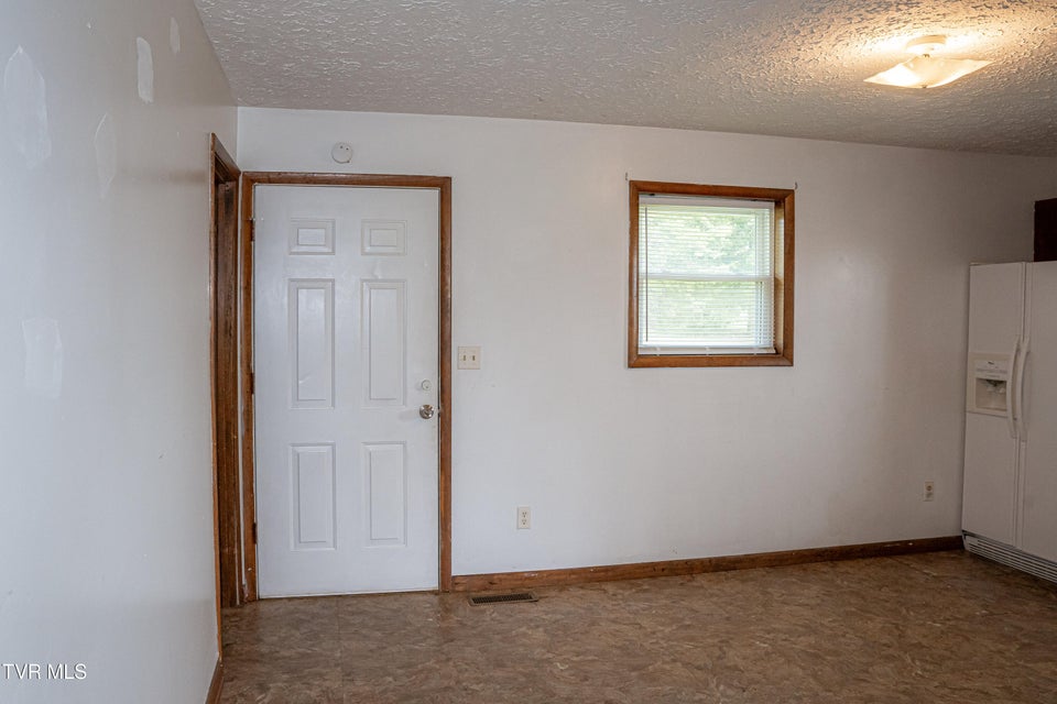 Photo #18: 427 Britton Avenue
