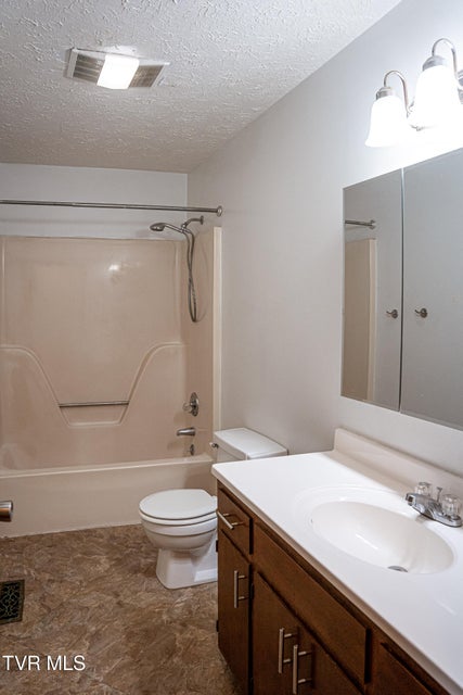 Photo #22: 427 Britton Avenue