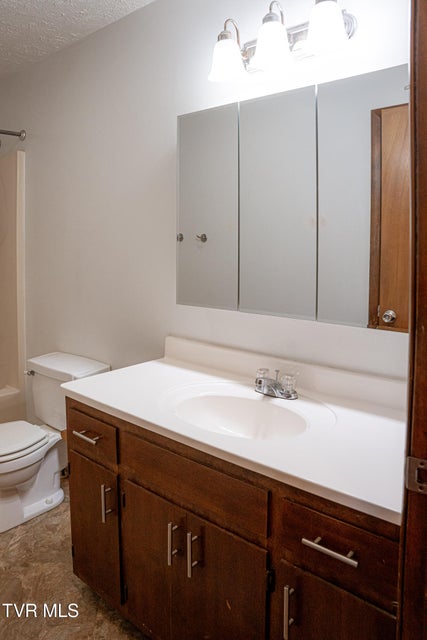 Photo #24: 427 Britton Avenue