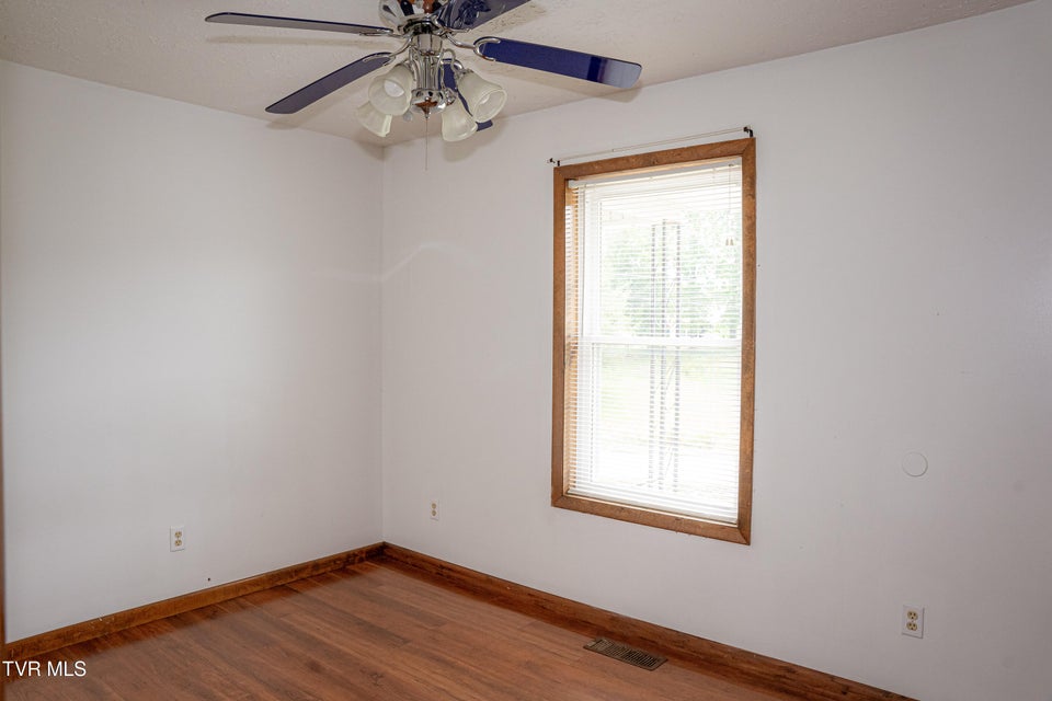 Photo #26: 427 Britton Avenue