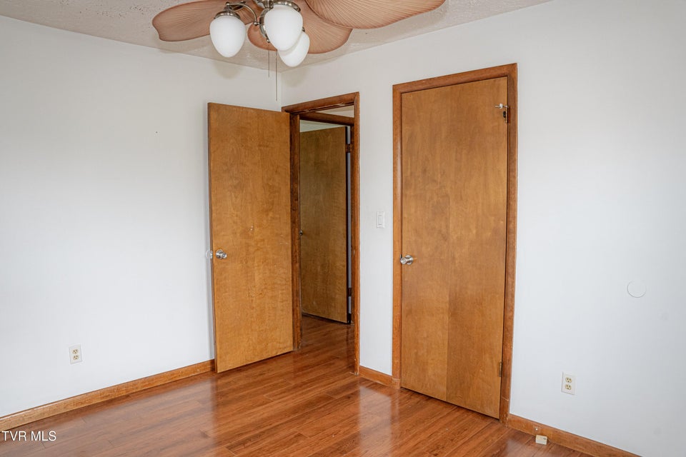 Photo #29: 427 Britton Avenue