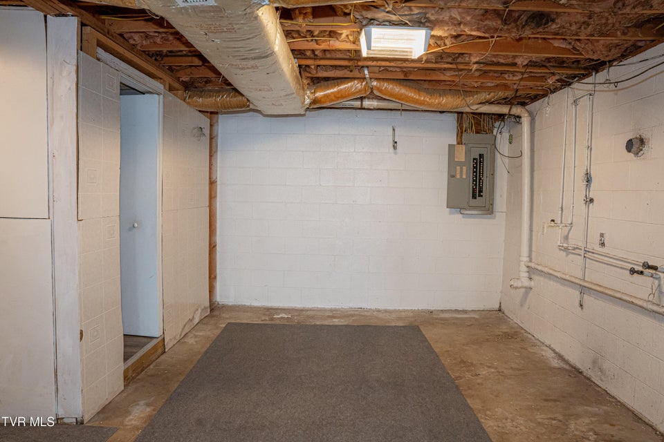 Photo #36: 427 Britton Avenue