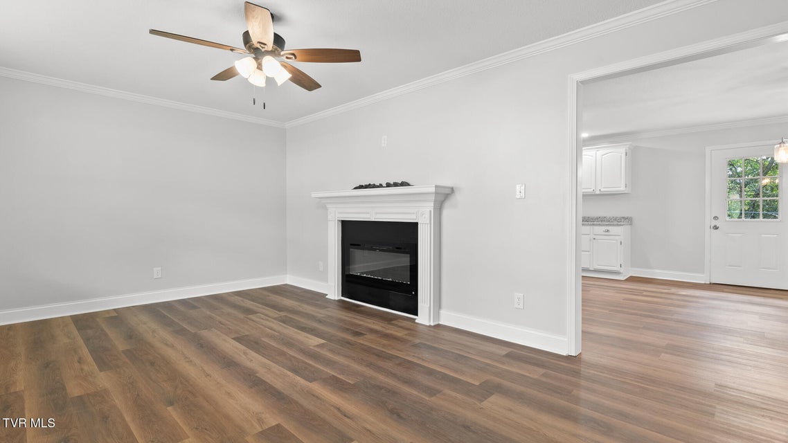 Photo #9: 1256 Arden Lane