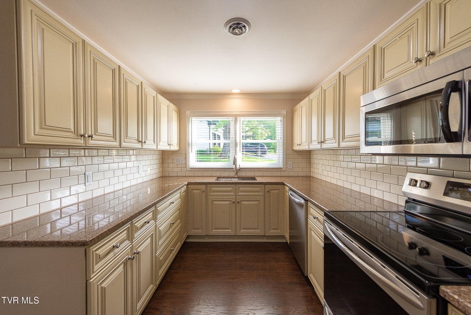 Photo #6: 517 Forestdale Road