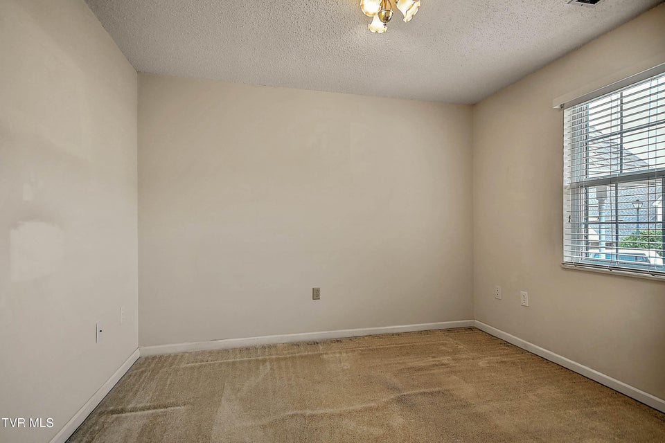 Photo #17: 1103 Milton Court
