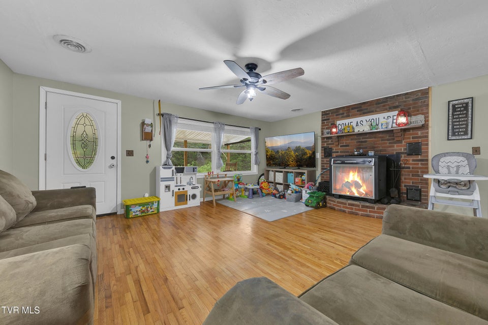Photo #4: 450 Clinch View Lane