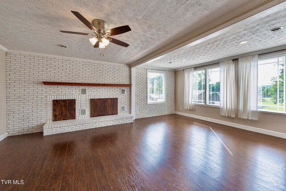 Photo #3: 517 Forestdale Road