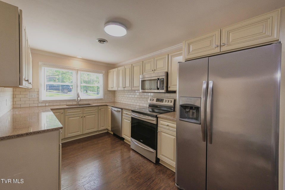 Photo #9: 517 Forestdale Road