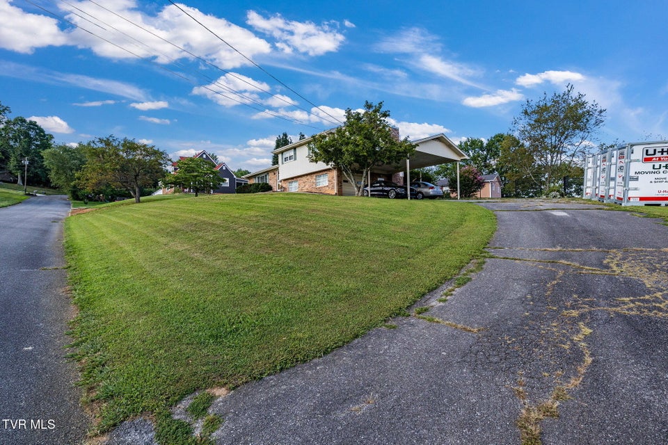 Photo #2: 250 Plainview Heights Circle