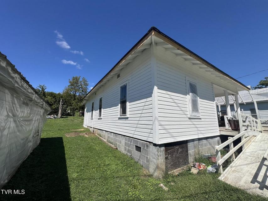 Photo #8: 301 Johnson Drive