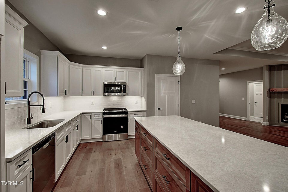 Photo #9: 746 Hunts Terrace Drive