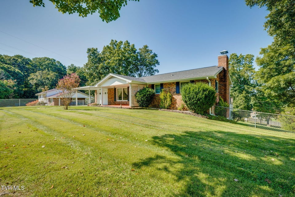 Photo #7: 907 Ithaca Street