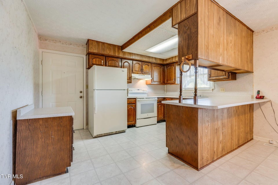 Photo #14: 907 Ithaca Street