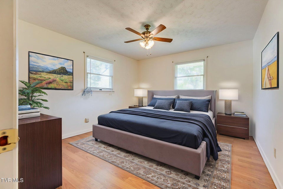 Photo #17: 907 Ithaca Street