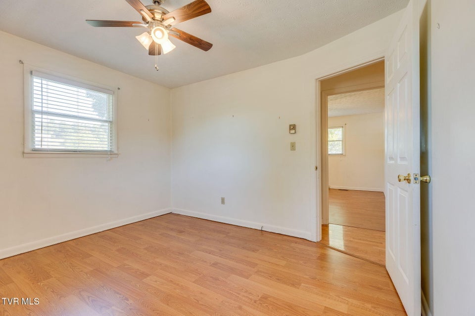 Photo #22: 907 Ithaca Street