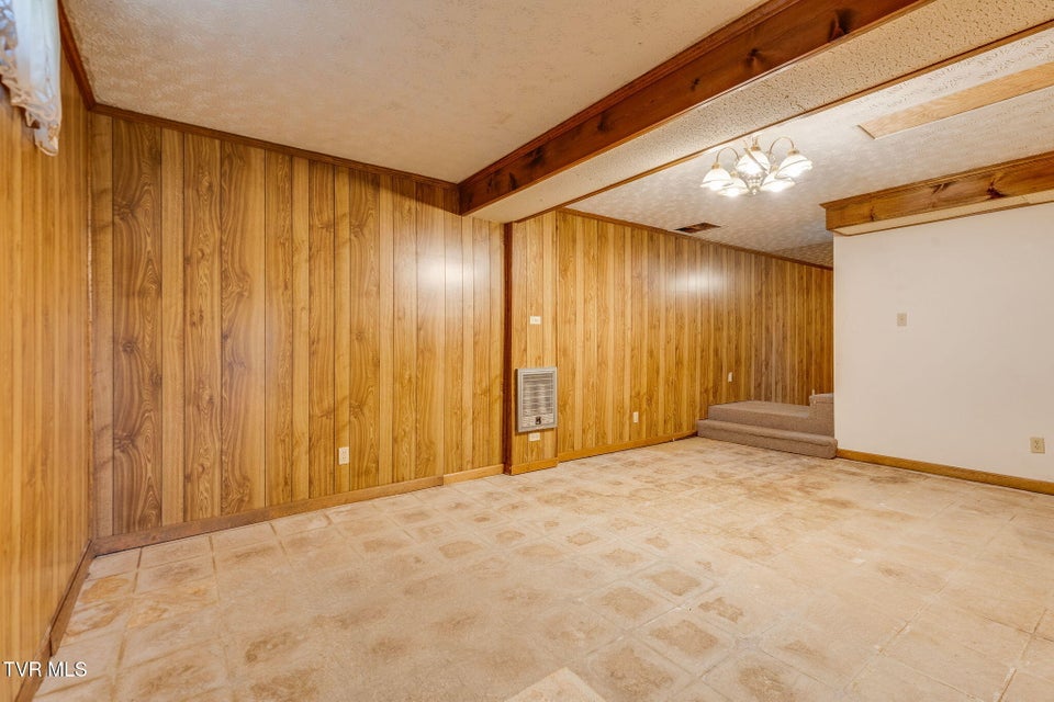 Photo #29: 907 Ithaca Street