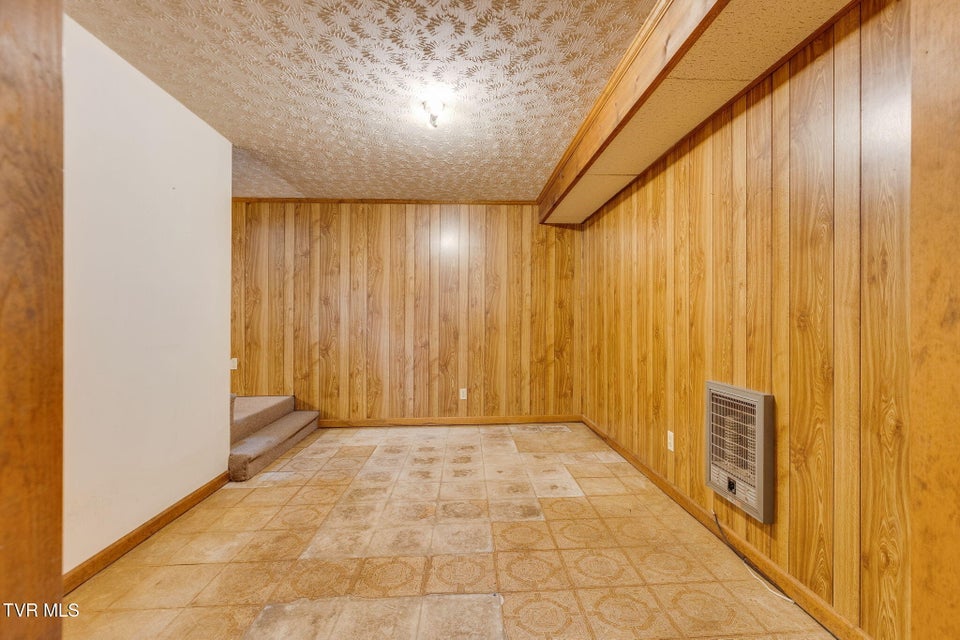 Photo #33: 907 Ithaca Street