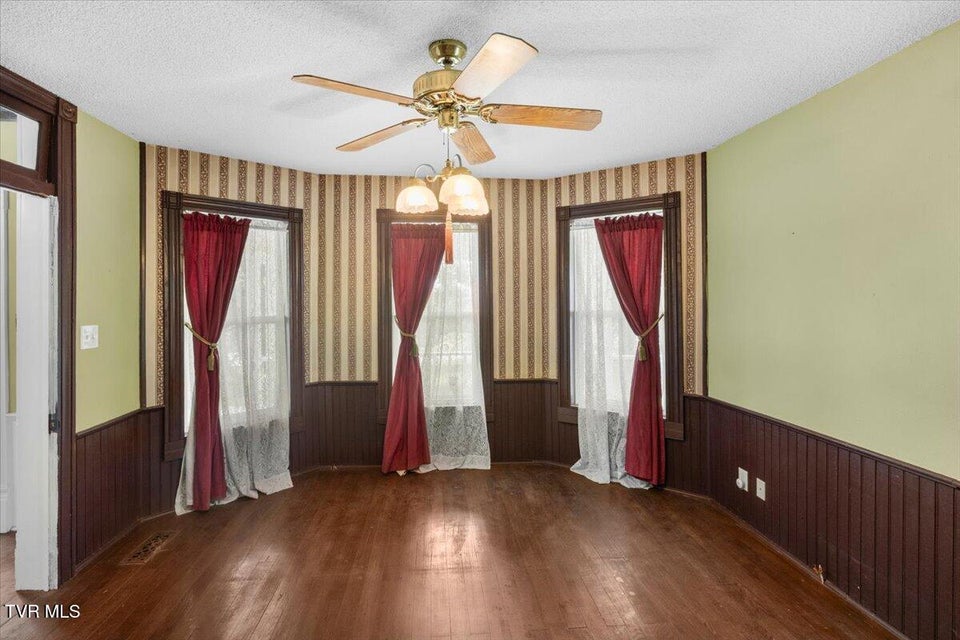 Photo #20: 283 Telford Road