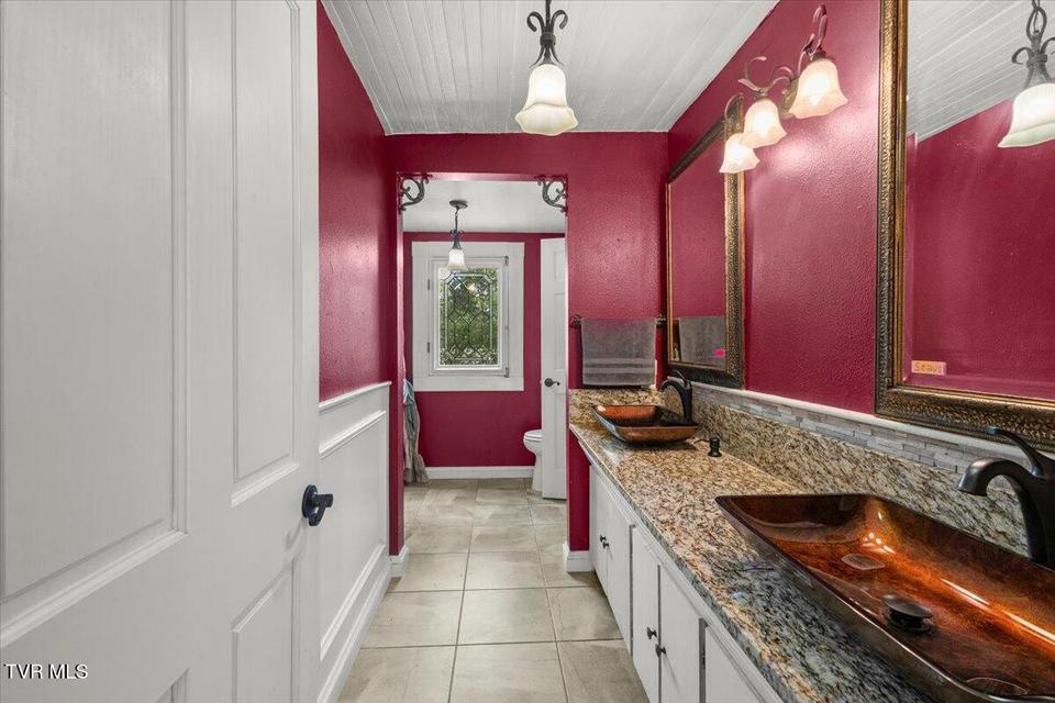 Photo #28: 283 Telford Road