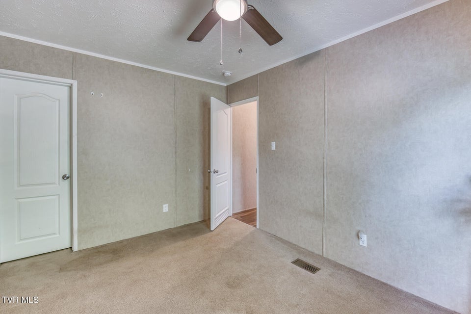 Photo #26: 30 Ebenezer Loop